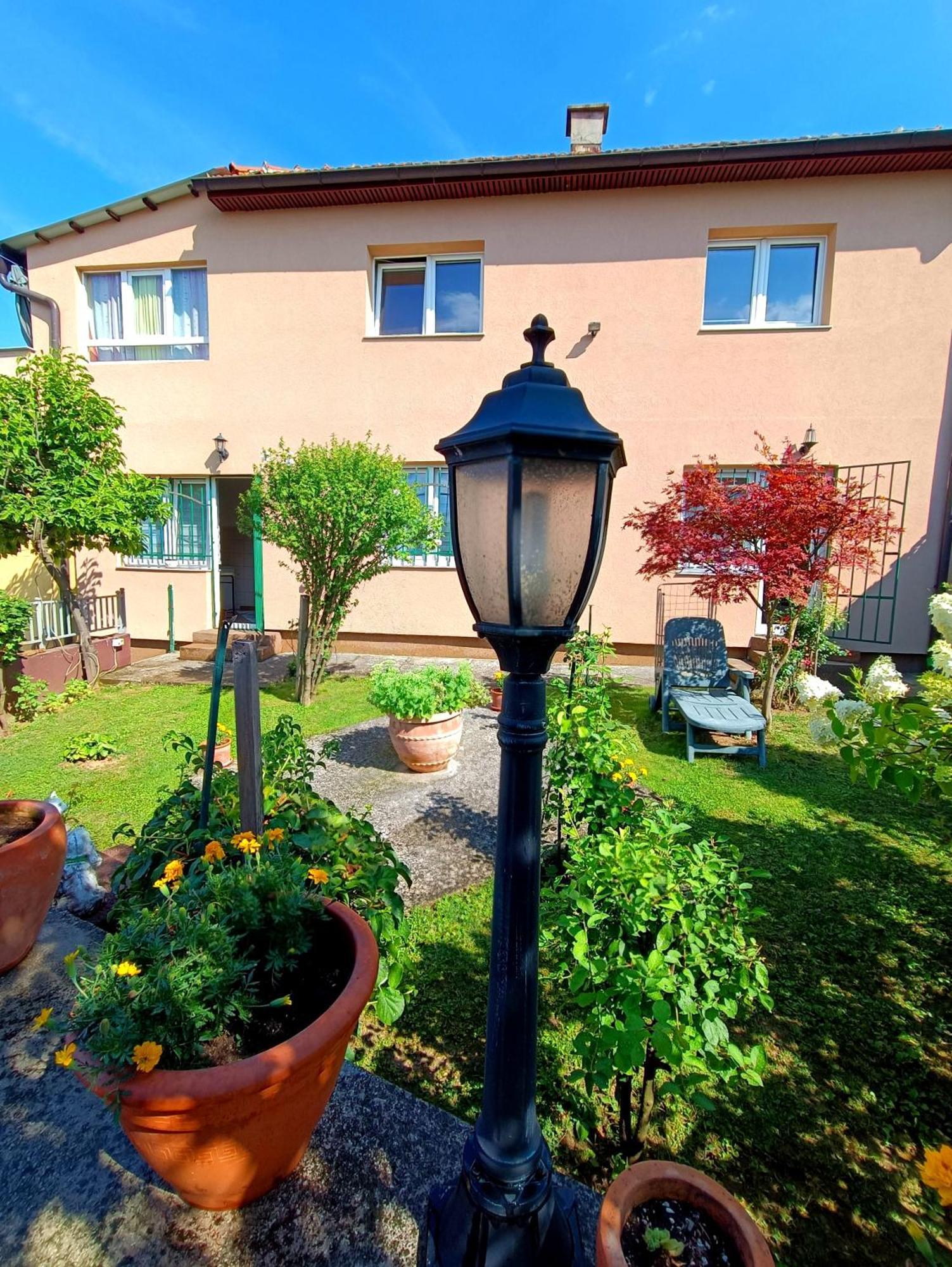 Appartamento Garden Free Parking SJJ